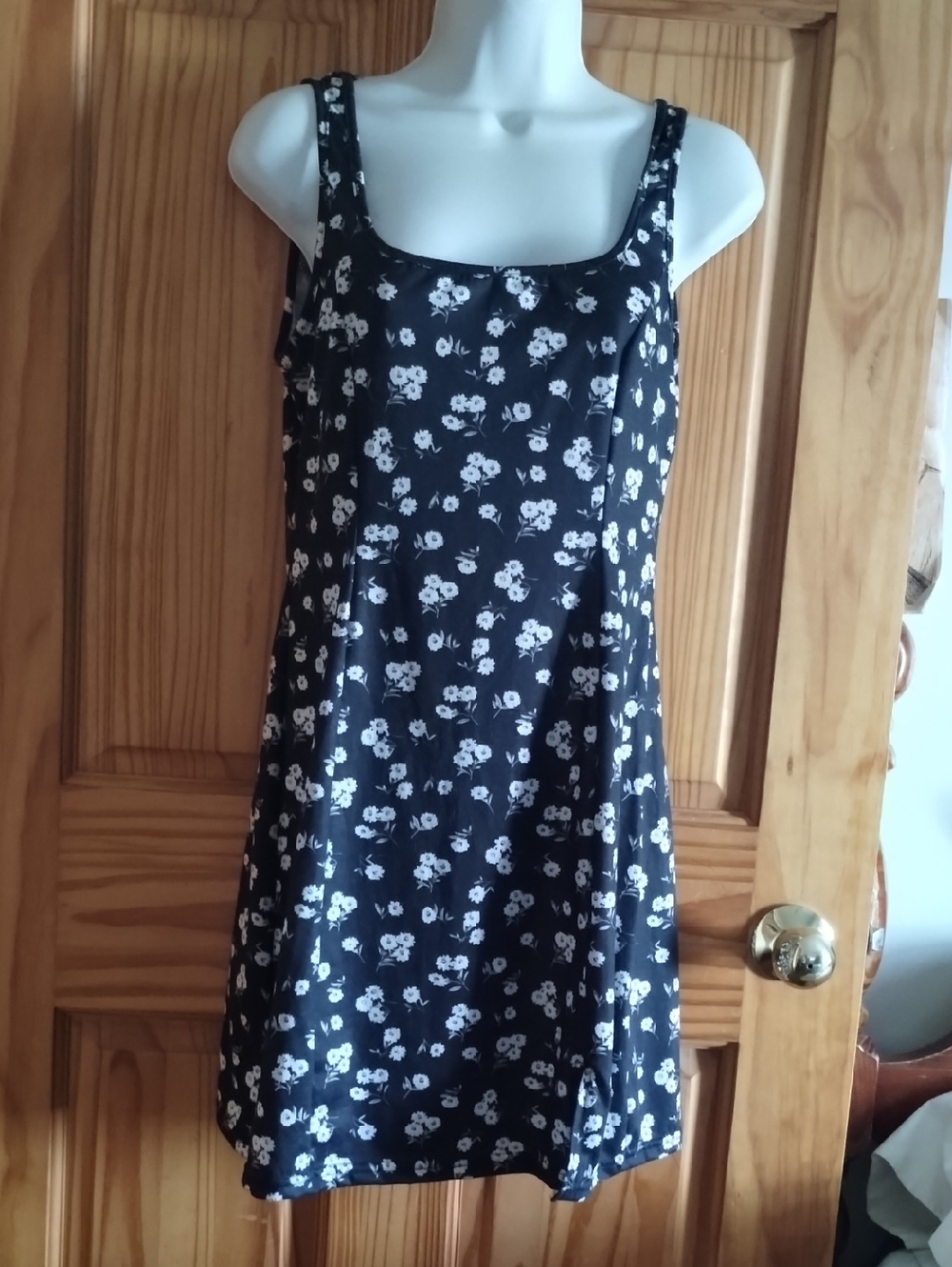 SHEIN Black Daisy Print Dress